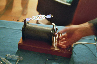 Working Ruhmkorff coil with a Geissler tube (2)