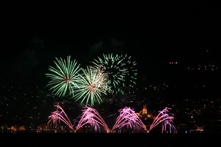 Fireworks of the city of Neuchatel, Aug. 1, 2008, 230mm f/7.1 3s ISO-100